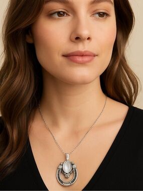 James Avery Mother Of Pearl Gemstone Charm RETAILS FOR $179 LIKE & GET 25% OFF